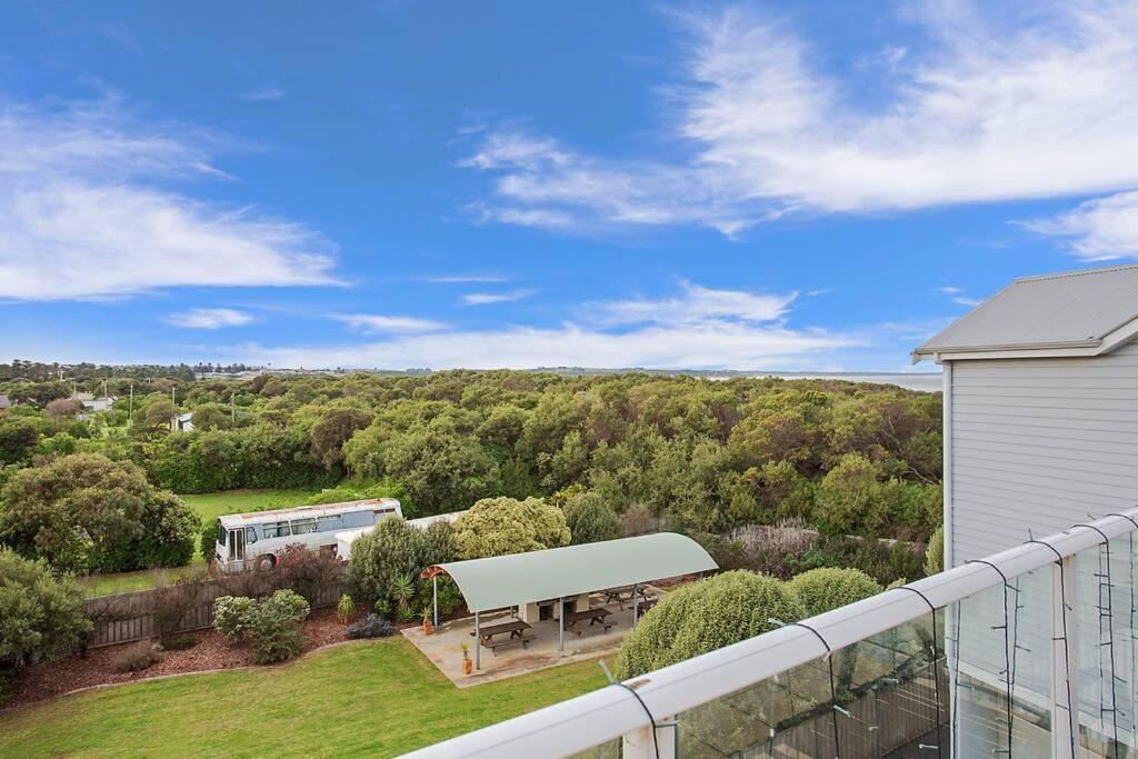 Four Bedroom Beachside Apartment Warrnambool Extérieur photo